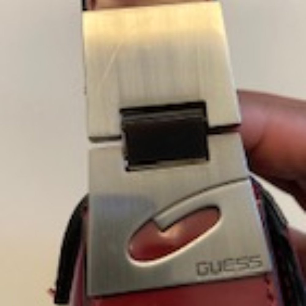 Guess: - Picture 10 of 11